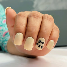 Load image into Gallery viewer, Glossy Short Press On Nails #820
