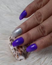 Load image into Gallery viewer, Purple Glitter Glossy Medium Press On Nails #27
