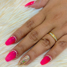 Load image into Gallery viewer, Premium Bridal Glossy Glitter Diamond Medium Press On Nails #395
